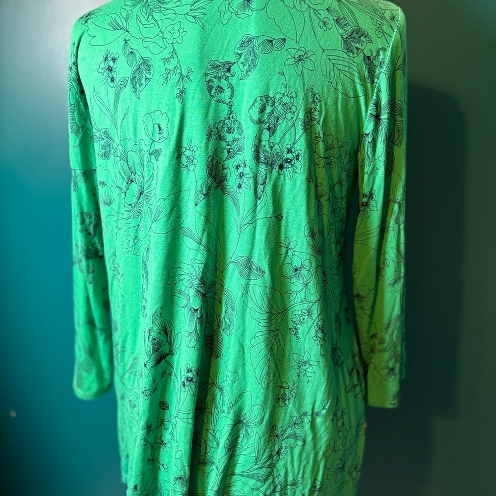Liz Claiborne Green Navy Blue Floral Blouse - Picture 2 of 3